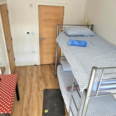 Alpha Accommodations Лондон Екстериор снимка
