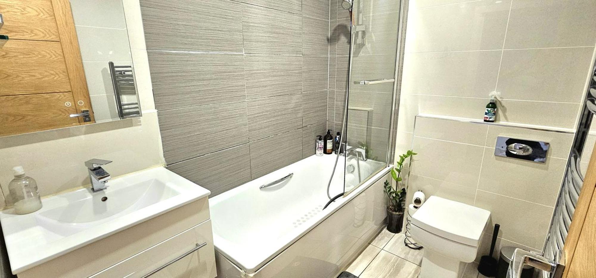 Alpha Accommodations Лондон Екстериор снимка