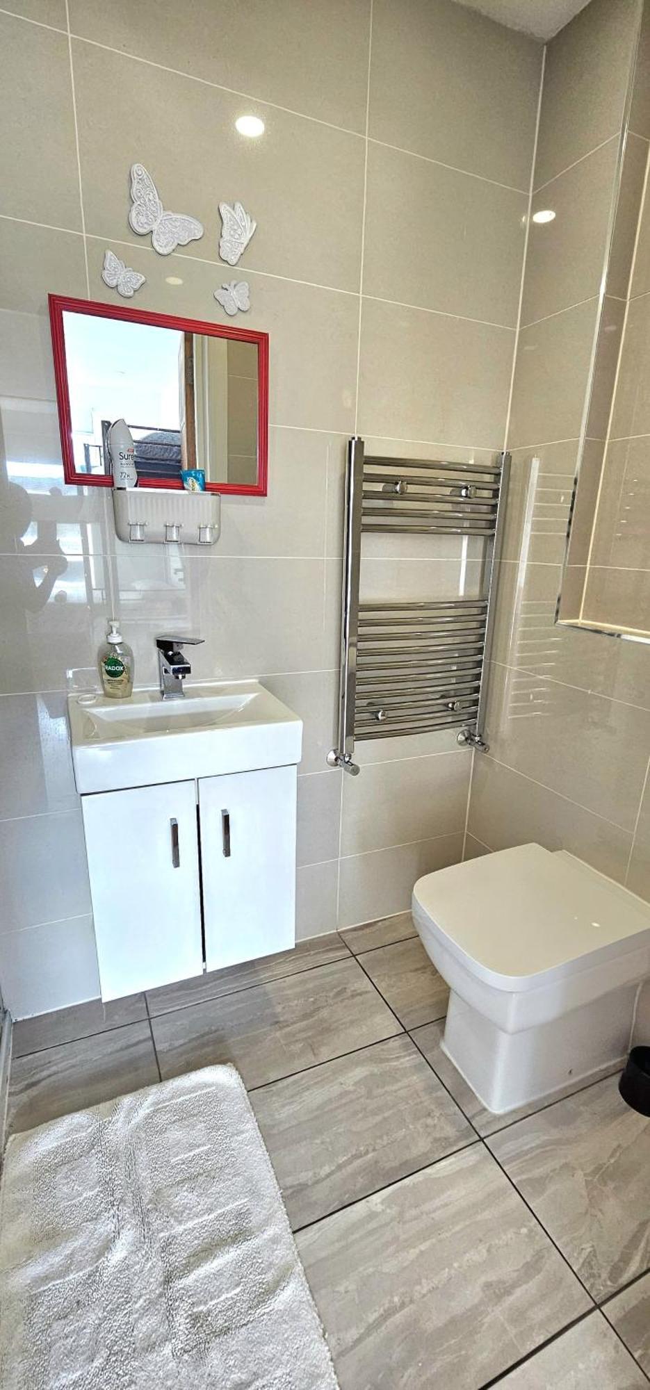 Alpha Accommodations Лондон Екстериор снимка